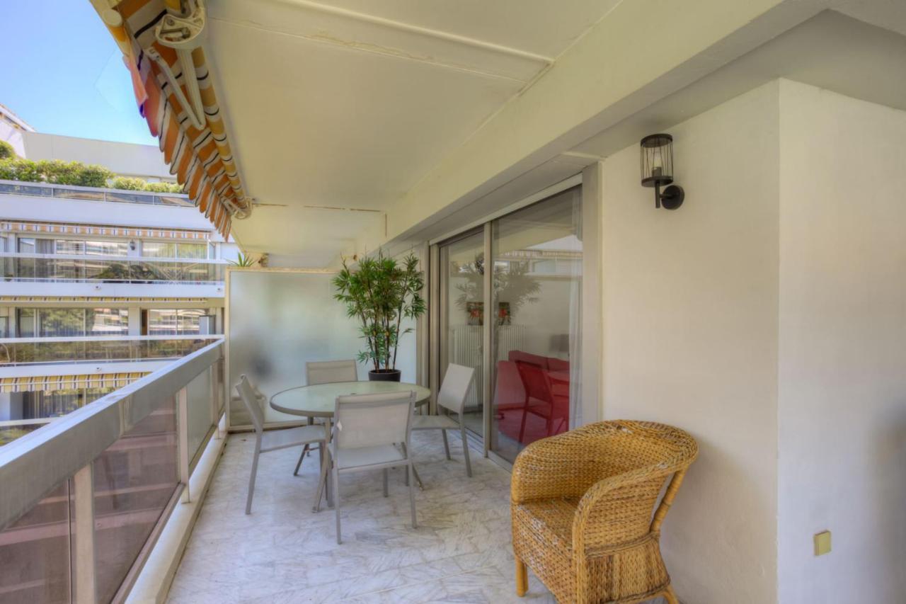 Les Lauriers Private Apartment Antibes Exterior photo